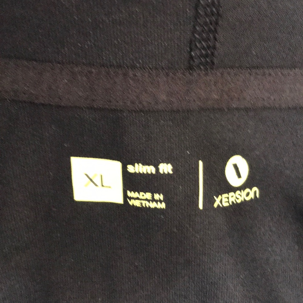 XERSION WORKOUT TOP - Picture 2 of 4